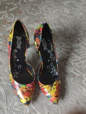Brash Multicolor Floral Pointed Toe Pumps
